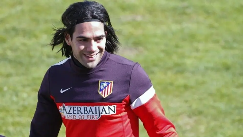 Aficionados del Atlético piden a Falcao quedarse