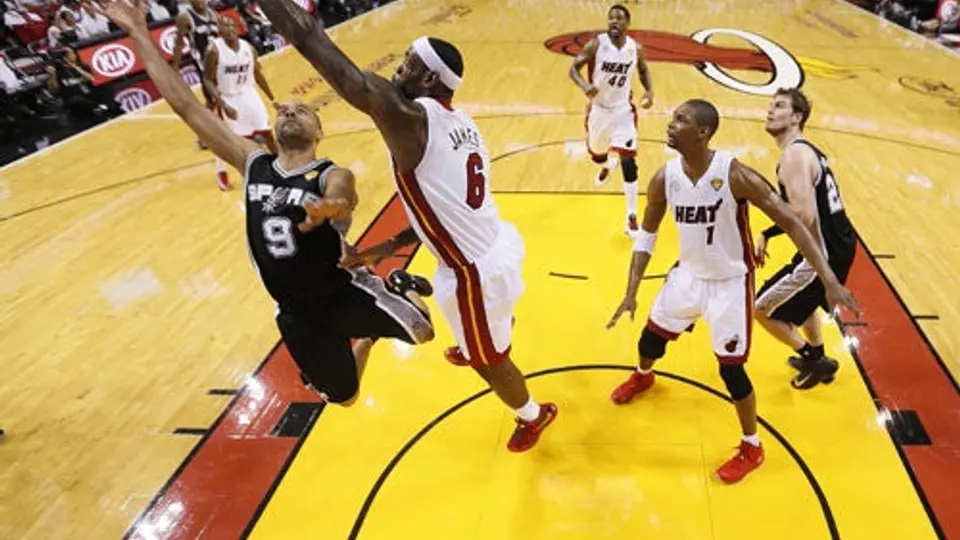 Miami toma la ventaja en la primera mitad