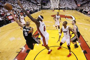 Miami toma la ventaja en la primera mitad