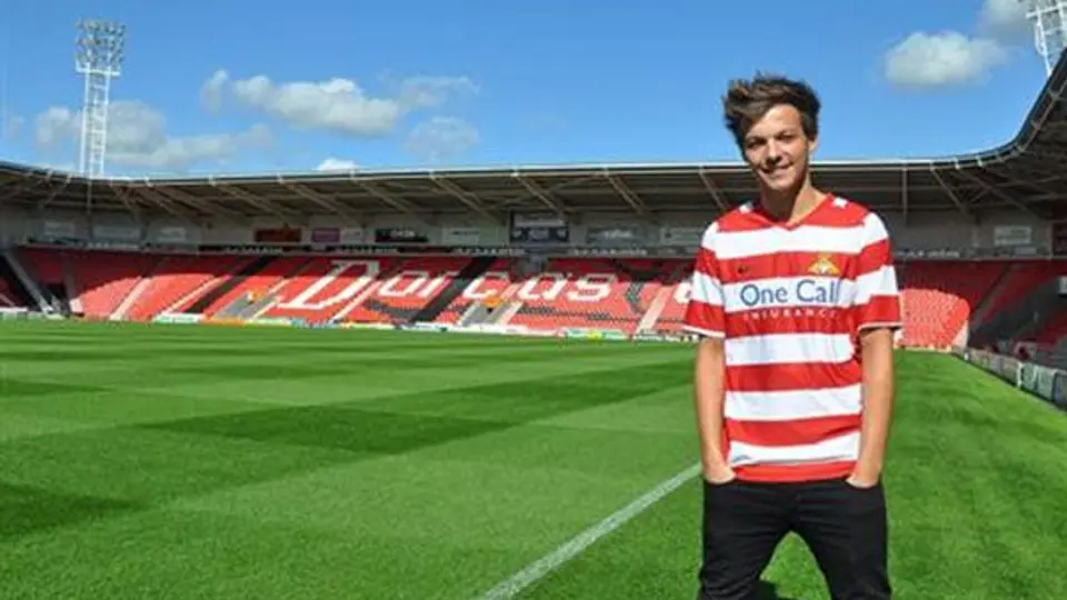 Doncaster Rovers ficha a integrante de One Direction