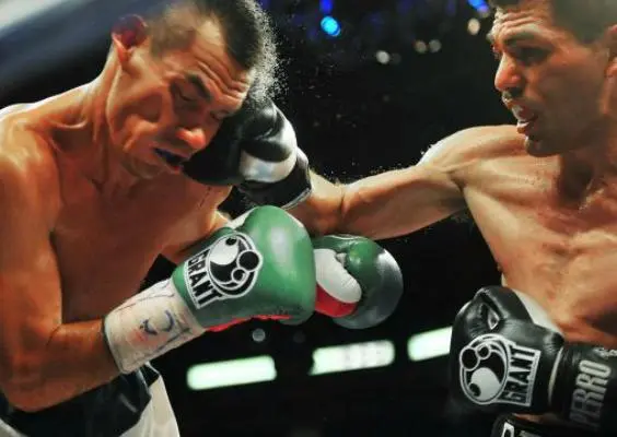'Sólo estoy en espera de que el Canelo firme': Angulo