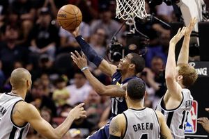 Spurs se lleva el primero en el Oeste