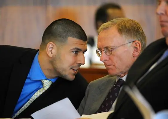 Aaron Hernández pide que se le retire cargo de homicidio