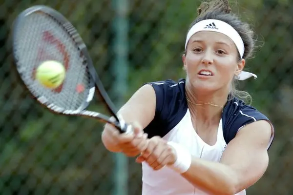 Robson sorprende a Radwanska en Madrid