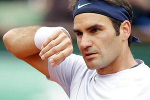 Federer vence a Benneteau y avanza a Octavos en Roland Garros