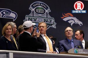 NFL 'invade' Wall Street