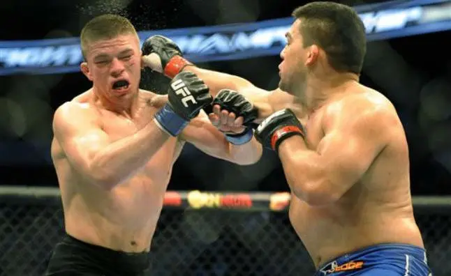 Gastelum salva su invicto en UFC frente a Story