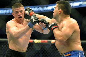 Gastelum salva su invicto en UFC frente a Story