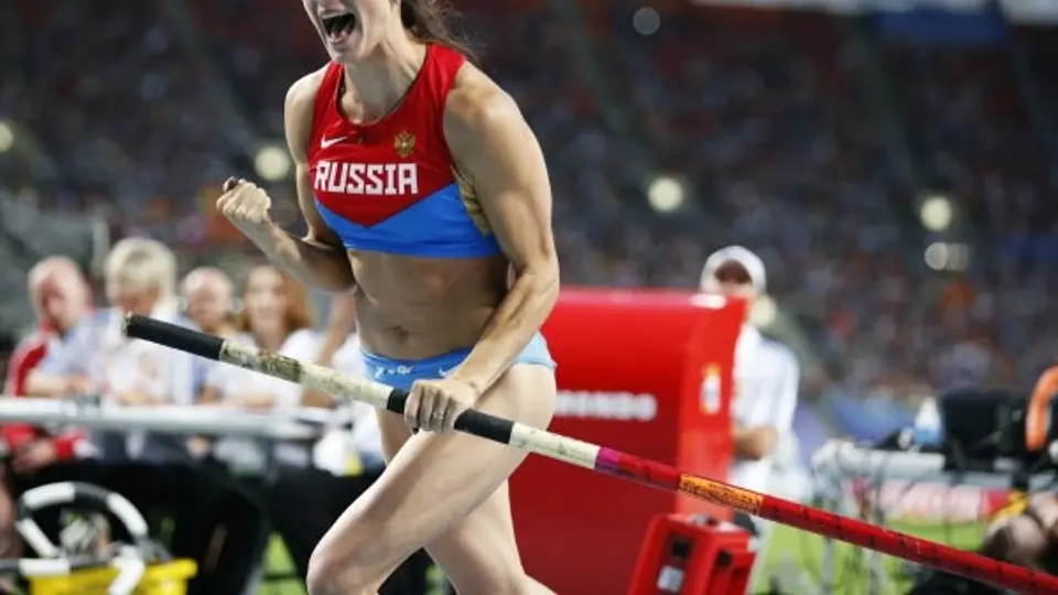 Yelena Isinbayeva cierra su carrera con broche de oro