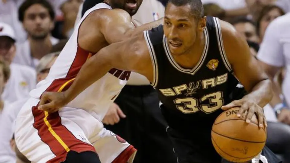 Boris Diaw renueva por tres años con los Spurs
