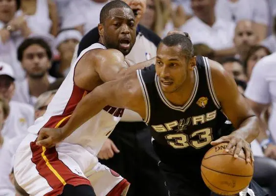 Boris Diaw renueva por tres años con los Spurs
