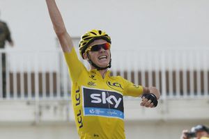 Froome se impone en Mont Ventoux y amplía su ventaja