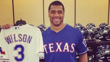 Russell Wilson entrenará con Rangers de Texas