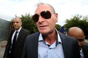 Multan a Gascoinge por agredir a un guardia