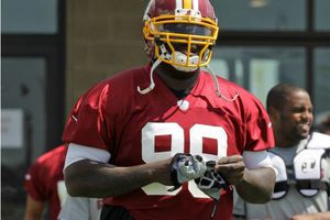 NFL suspende cuatro partidos a defensivo de los Pieles Rojas