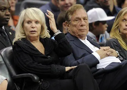 Dueño de los Clippers cede el control del equipo