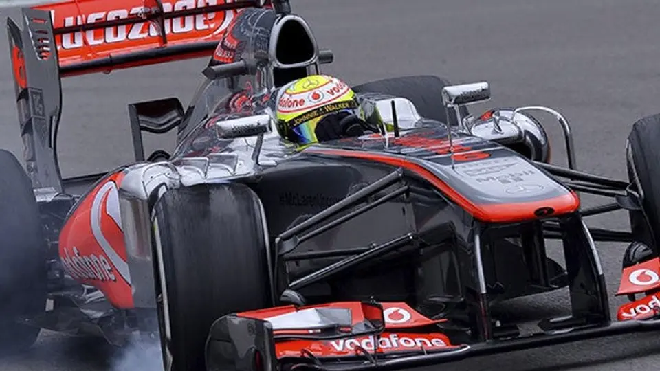 Checo termina décimo en la P1 de Nürburgring