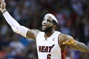 LeBron impone récord de puntos con el Heat