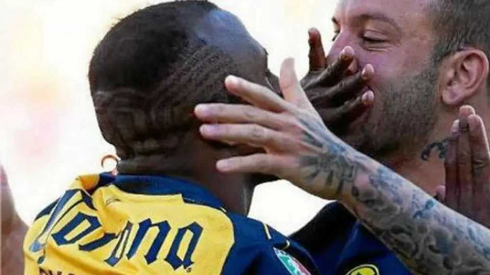 Checa los mejores besos y caricias en las canchas