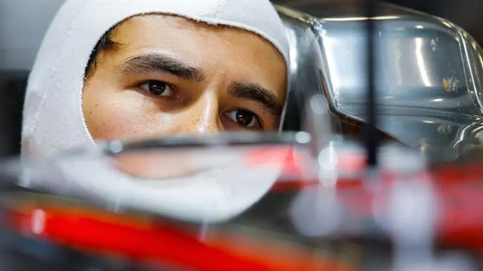 'Es frustrante cuando lo das todo y quedas fuera': Checo Pérez