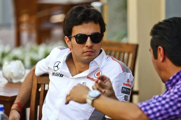 Checo Pérez buscará en Abu Dhabi asegurar su lugar en McLaren