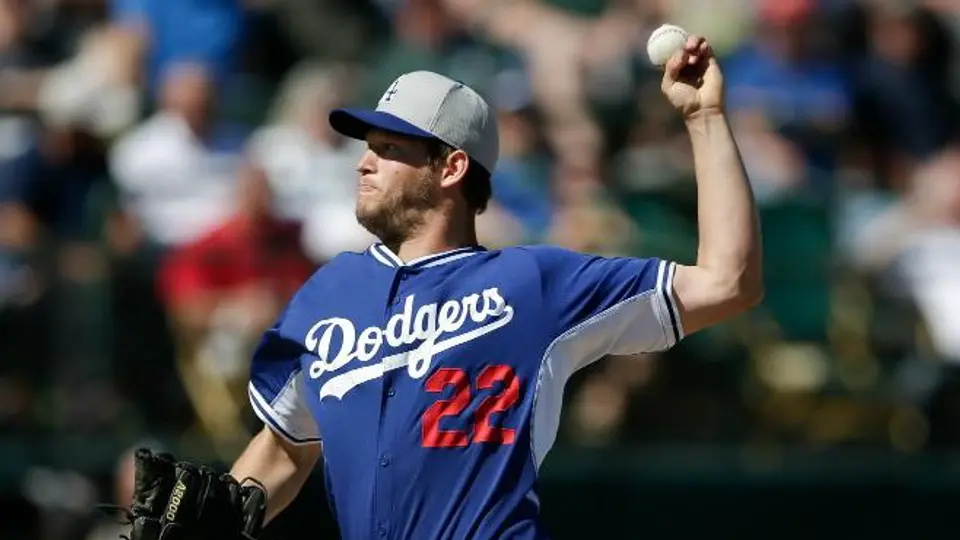 Dodgers define abridores para serie en Australia