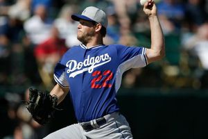 Dodgers define abridores para serie en Australia