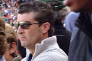 Chepo de la Torre acude a ver el partido ente Patriotas y Jets