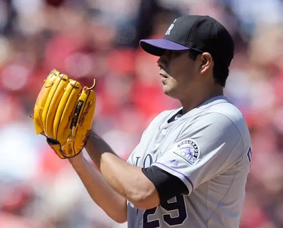 Jorge de la Rosa vuelve a ganar con Rockies