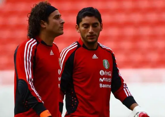 Ochoa y Corona, en una práctica del Tri | MEXSPORT