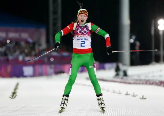 Domracheva logra triplete dorado en Sochi