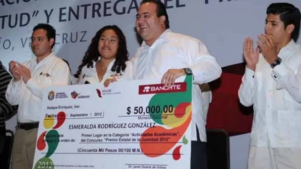 Estudiante prefiere casarse antes que trabajar para la NASA