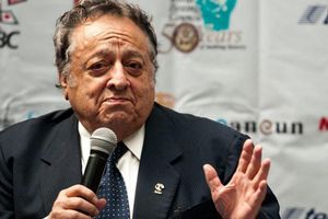 Sulaimán califica de infantil la actitud del Canelo