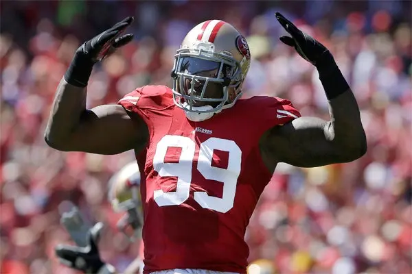 Aldon Smith, detenido por conducir ebrio y portar marihuana