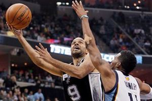 Parker destaca en victoria de Spurs sobre Memphis