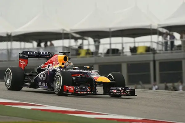 Vettel se lleva la pole en EU; Checo Pérez largará séptimo