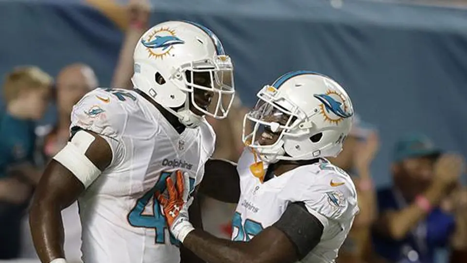 Miami retorna a la victoria a costa de Cargadores