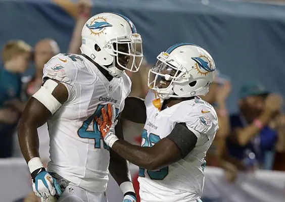 Miami retorna a la victoria a costa de Cargadores