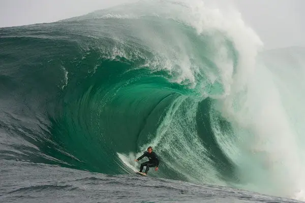 Chris Shanahan protagoniza caída del año en el Surf