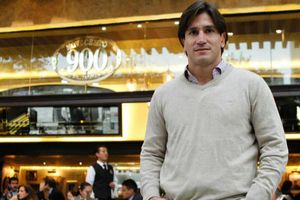 Marioni es restaurantero y productor de teatro