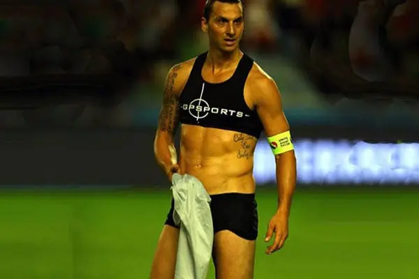 Zlatan Ibrahimovic, ¿en bikini?