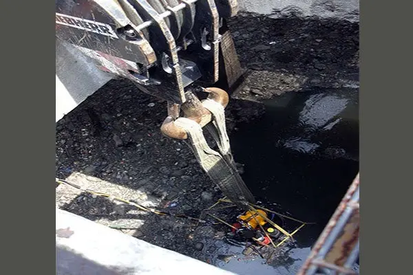 Don Julio Cú, buzo de aguas negras en el drenaje de la Ciudad de México