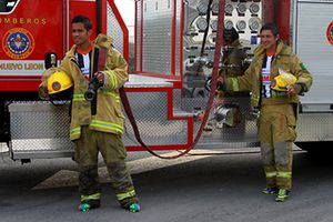Jugadores de Rayados 'apagan' fuego
