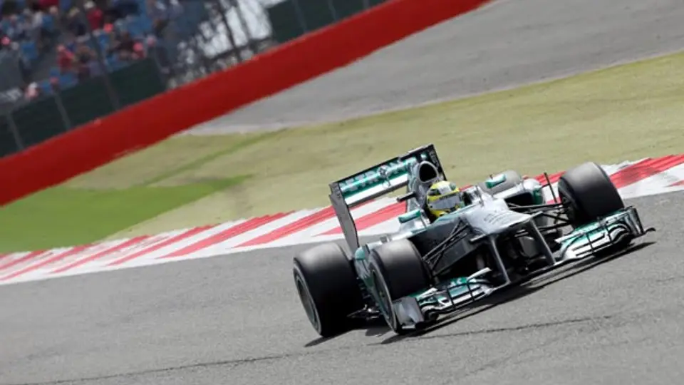 Nico Rosberg conquista el circuito de Silverstone