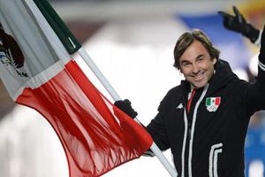 Hohenlohe niega autenticidad de fotos polémicas