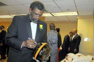 Joe Greene deja a los Acereros