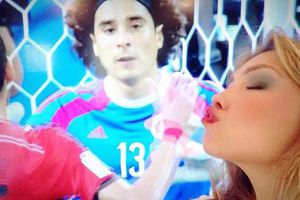 Thalía le pide a Ochoa que se case con ella