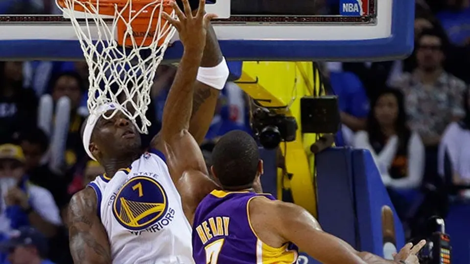 Golden State devuelve a la realidad a los Lakers