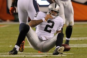 Diagnostican conmoción cerebral a Terrelle Pryor
