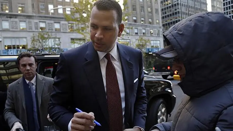 Abogados de A-Rod agregan nuevas críticas a su demanda